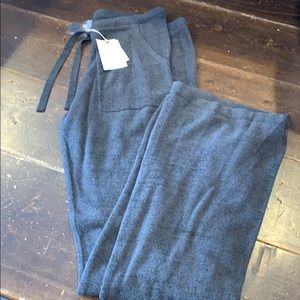 Barefoot dreams women’s longe pant